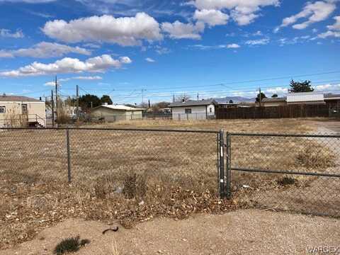 4800 N Kelli Lane, Kingman, AZ 86409