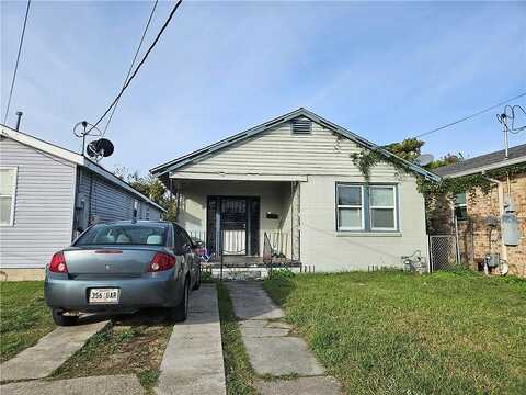 Duplessis, NEW ORLEANS, LA 70122