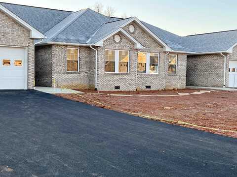 Meriwether Cir, Stuarts Draft, VA 24477