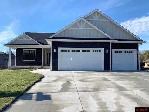 Ne Maple Leaf Lane, Owatonna, MN 55060