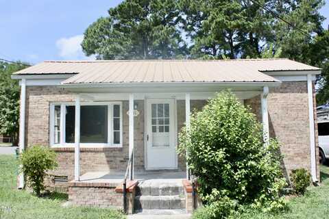 E Townsend St, Dunn, NC 28334