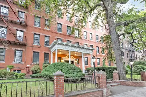 Ocean Parkway, Brooklyn, NY 11218