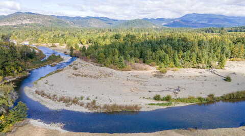 Pine Cone Drive, Cave Junction, OR 97523