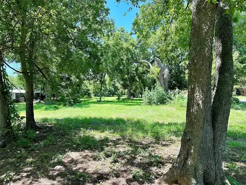 Lot 3 E Alamo Street, Elgin, TX 78621