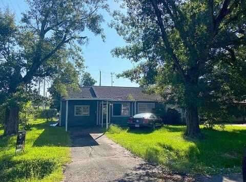 11Th, LA PORTE, TX 77571
