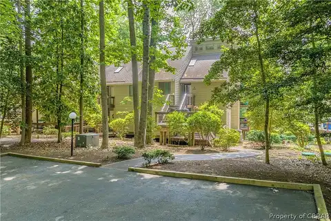 Villa Ridge, HARTFIELD, VA 23071