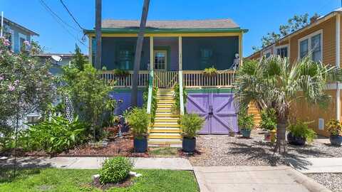 17Th, GALVESTON, TX 77550