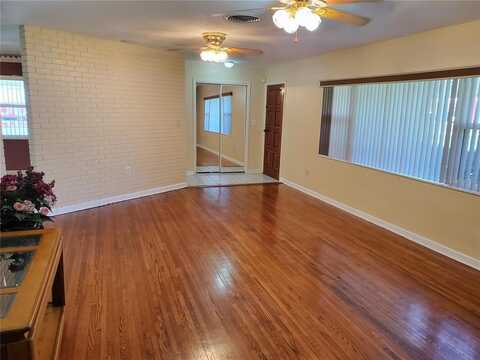 Combee, LAKELAND, FL 33801