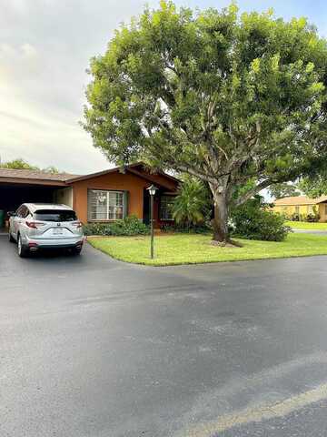 27Th, BOYNTON BEACH, FL 33435