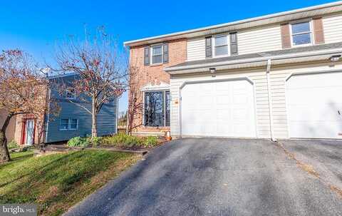 Linda, EPHRATA, PA 17522