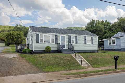 Delphine, WAYNESBORO, VA 22980