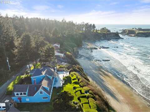 Lighthouse, COOS BAY, OR 97420