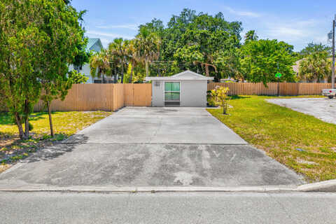 38Th, VERO BEACH, FL 32960