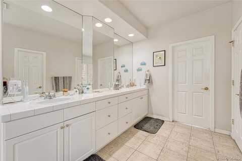 Chenango, AURORA, CO 80015
