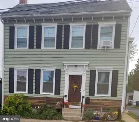 Chestnut, MECHANICSBURG, PA 17055