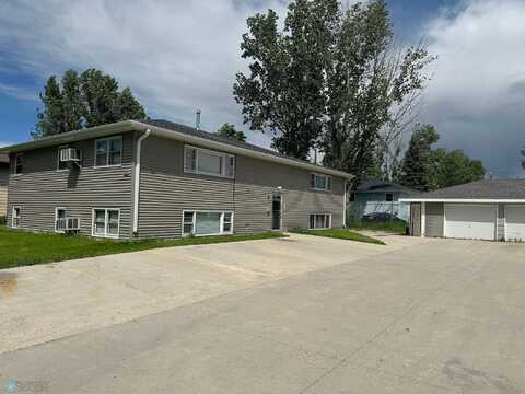 18 1/2, MOORHEAD, MN 56560