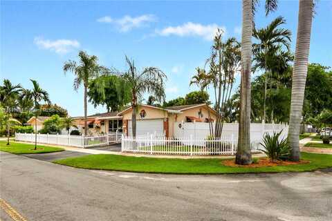 8Th, DANIA, FL 33004