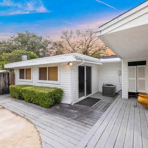 Karen, FORT WALTON BEACH, FL 32547