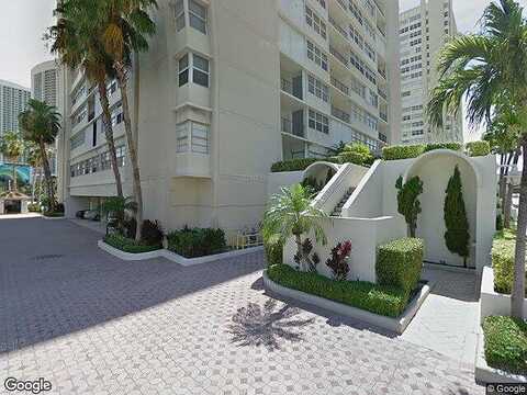 Ocean, HALLANDALE BEACH, FL 33009