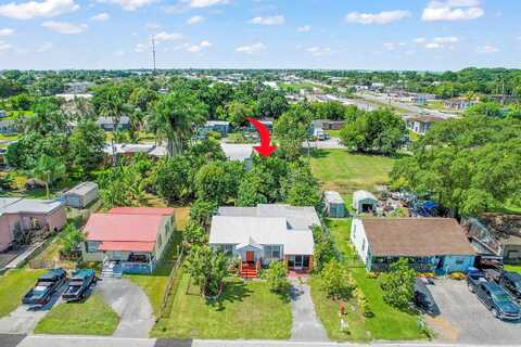 Avenue F, BELLE GLADE, FL 33430