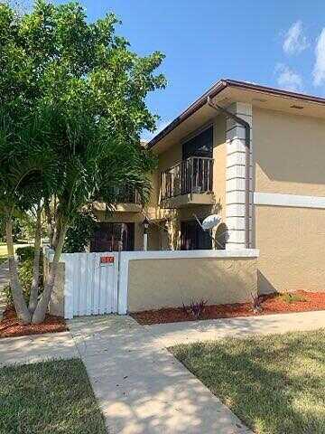 Lawnwood, FORT PIERCE, FL 34950