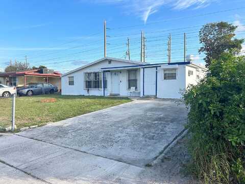 1St, RIVIERA BEACH, FL 33404