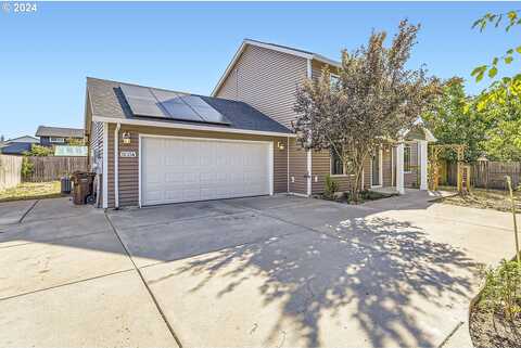 Kae, MOLALLA, OR 97038