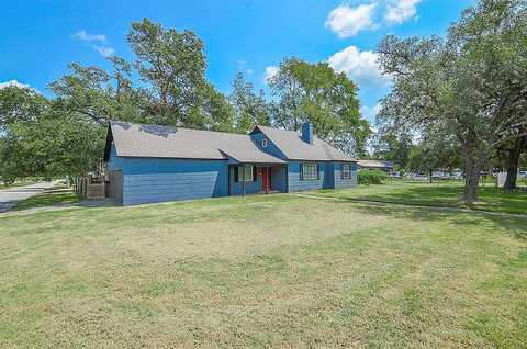 13Th, HEMPSTEAD, TX 77445