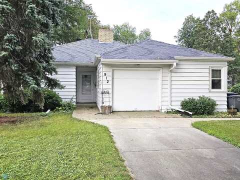 13Th, MOORHEAD, MN 56560