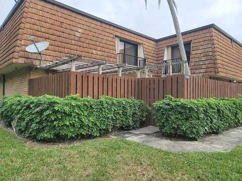 24Th, GREENACRES, FL 33463