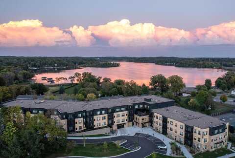 Wayzata, LONG LAKE, MN 55356