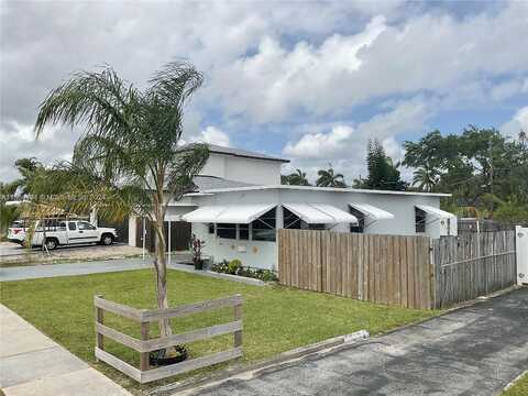 12Th, DANIA, FL 33004