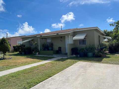 15Th, Lake Worth, FL 33460