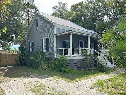 8Th, APALACHICOLA, FL 32320