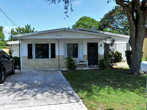 Avenue, FORT PIERCE, FL 34950