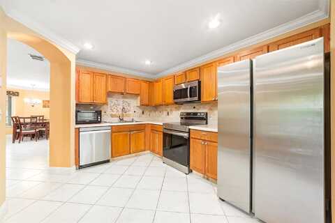 Arezzo, BOYNTON BEACH, FL 33436