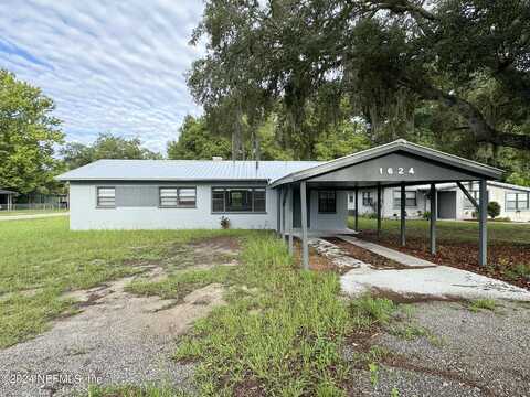 Roselle, PALATKA, FL 32177