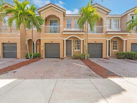 25Th, HOMESTEAD, FL 33035