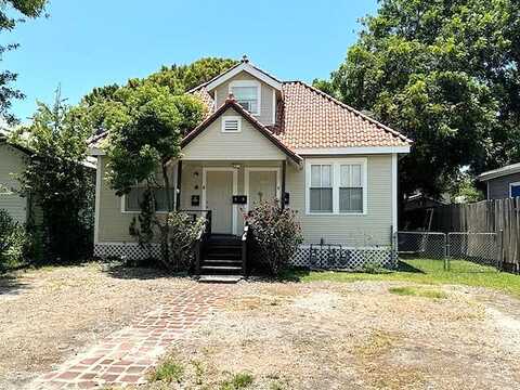 Avenue R 1/2, GALVESTON, TX 77551