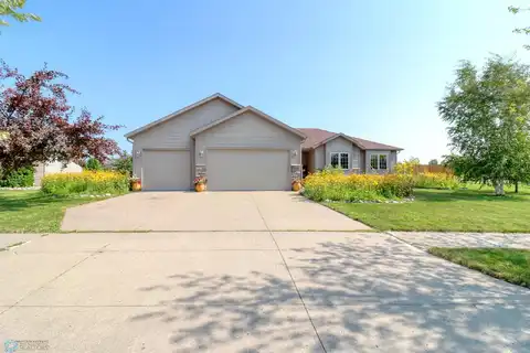 Allyson, MOORHEAD, MN 56560