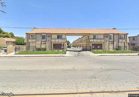 10Th, PALMDALE, CA 93550