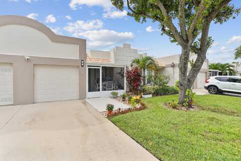 Flynn Cir, Boca Raton, FL 33496