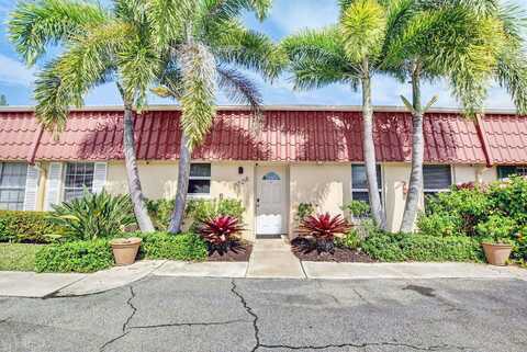 Nantucket Cir, Lake Worth, FL 33467