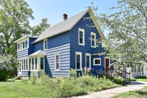 10Th W St, Winona, MN 55987