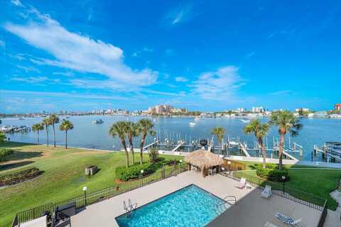 Island Way, Clearwater, FL 33767