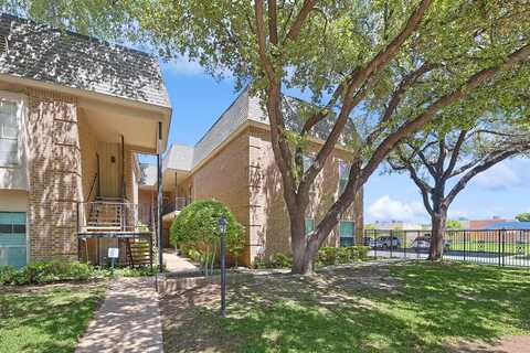 Harlanwood Drive, Fort Worth, TX 76109