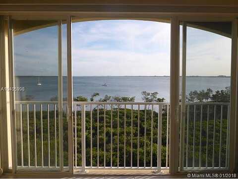 Harbour Isle Dr W, Hutchinson Island, FL 34949