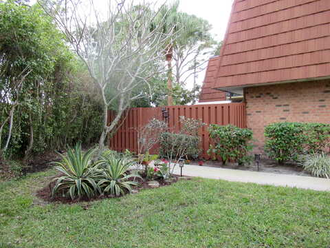 Augusta Cir, Delray Beach, FL 33445