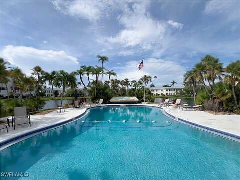 Stratford Place Circle, Fort Myers, FL 33919