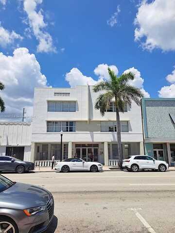 Collins Ave, Miami Beach, FL 33141